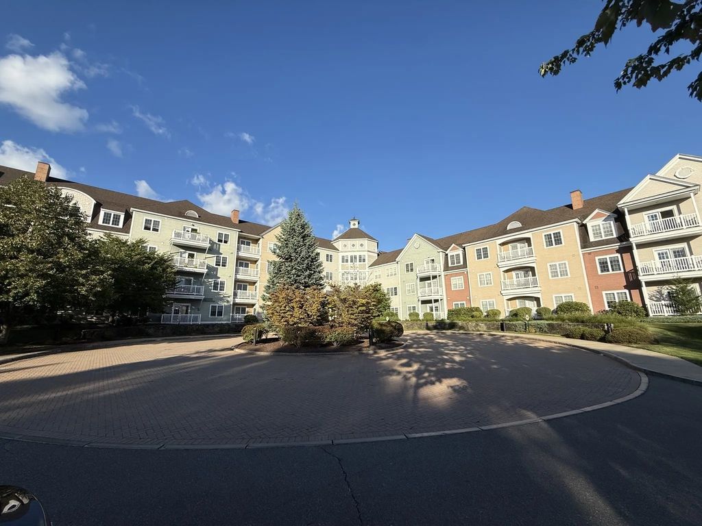 5 Woodman Way #301-b, Newburyport