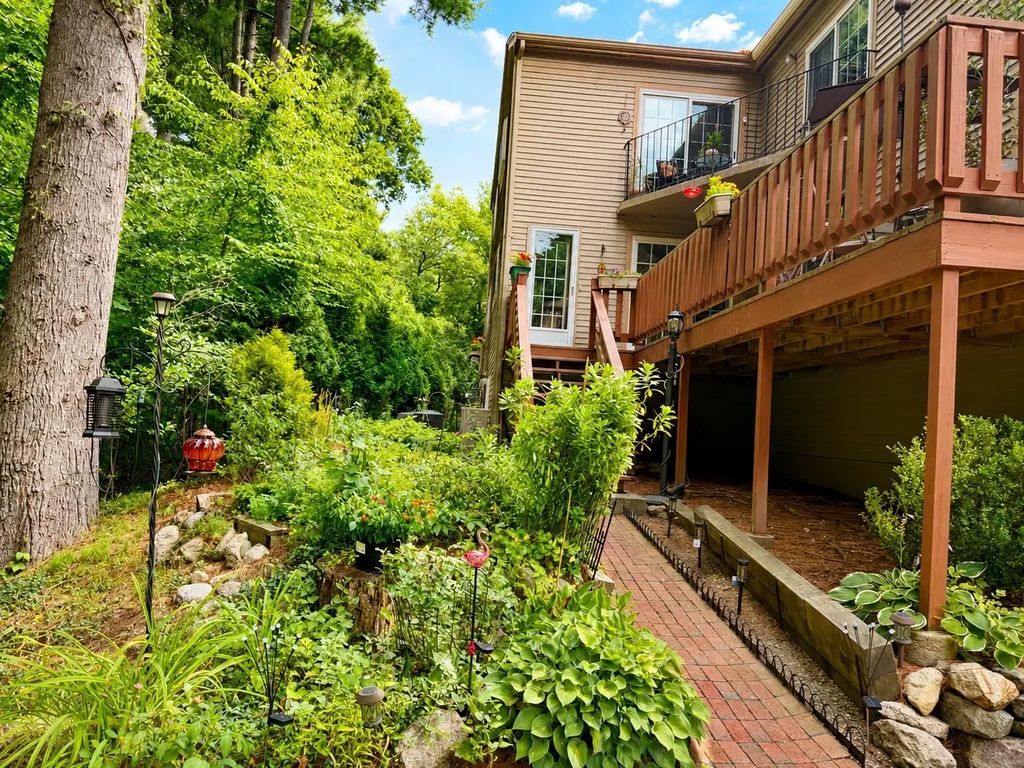 21 Voyagers Ln #21, Ashland