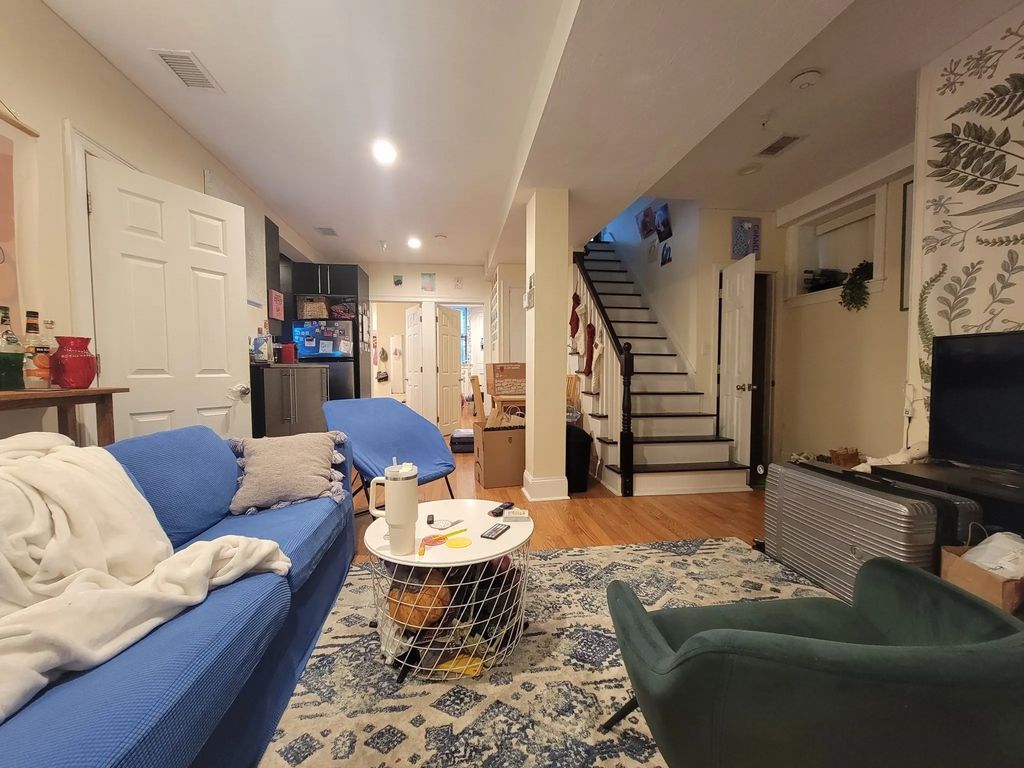 1203 Beacon St #1, Brookline
