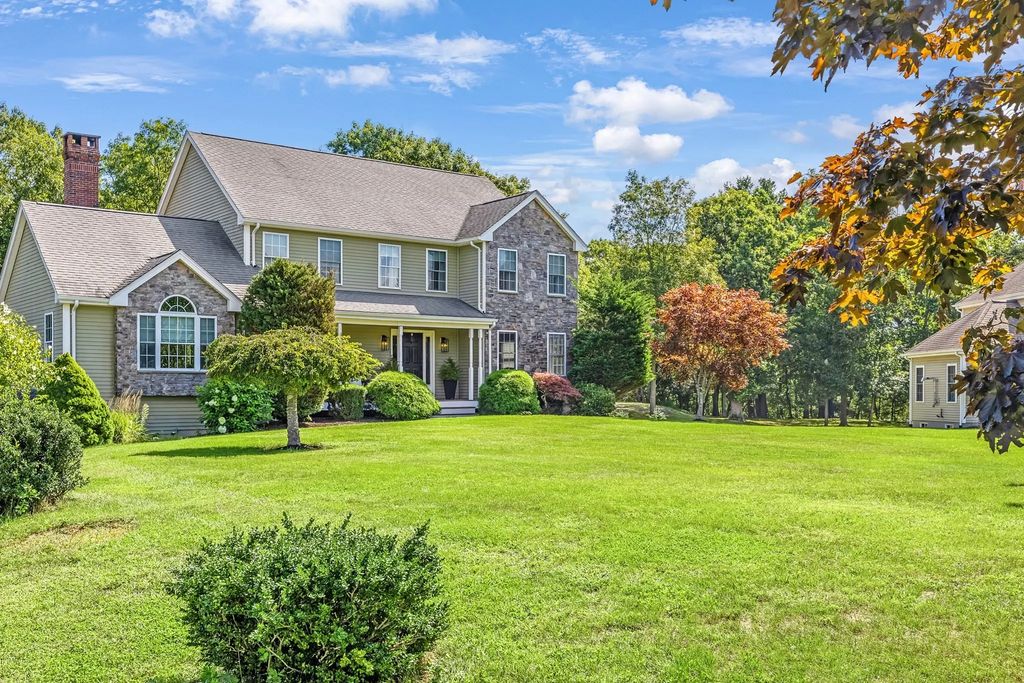 250 Cameron Dr, Dighton
