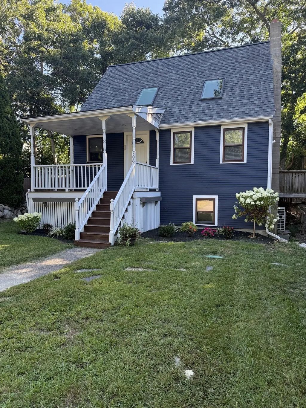 708 Rocky Hill Rd, Plymouth