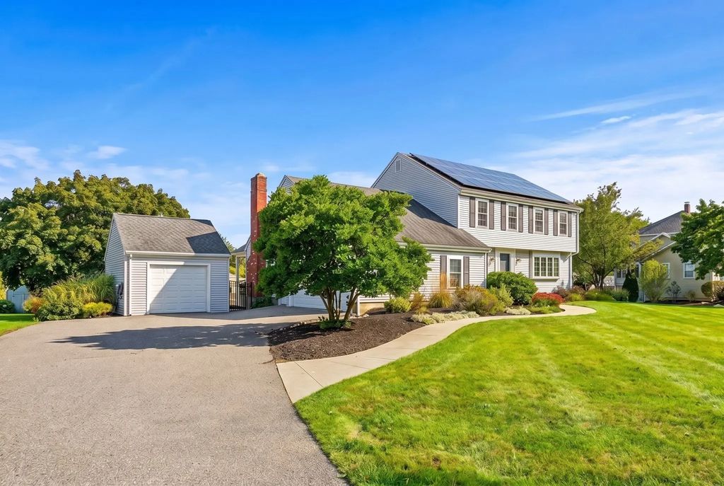 6 Turner Dr, North Reading