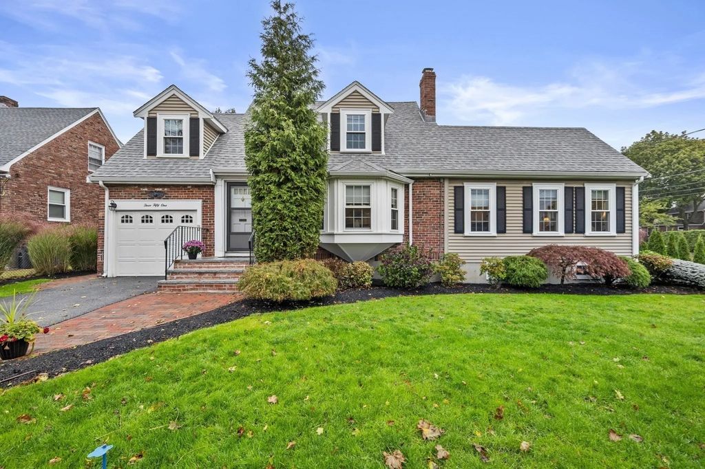 351 Appleton St, Arlington