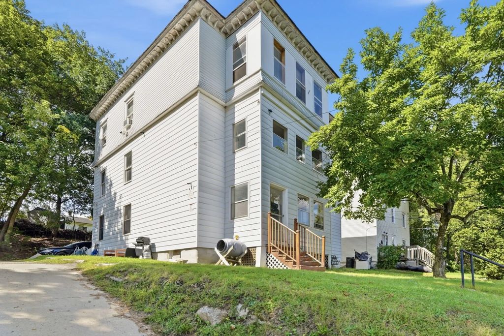 151 Onota St, Pittsfield