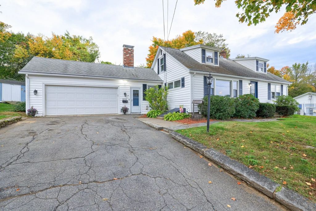 14 Summit Ter, North Brookfield