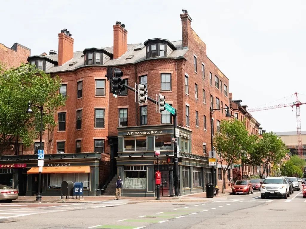 1750 Washington St #4, Boston