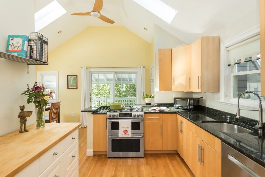 11 Varnum St #3, Arlington