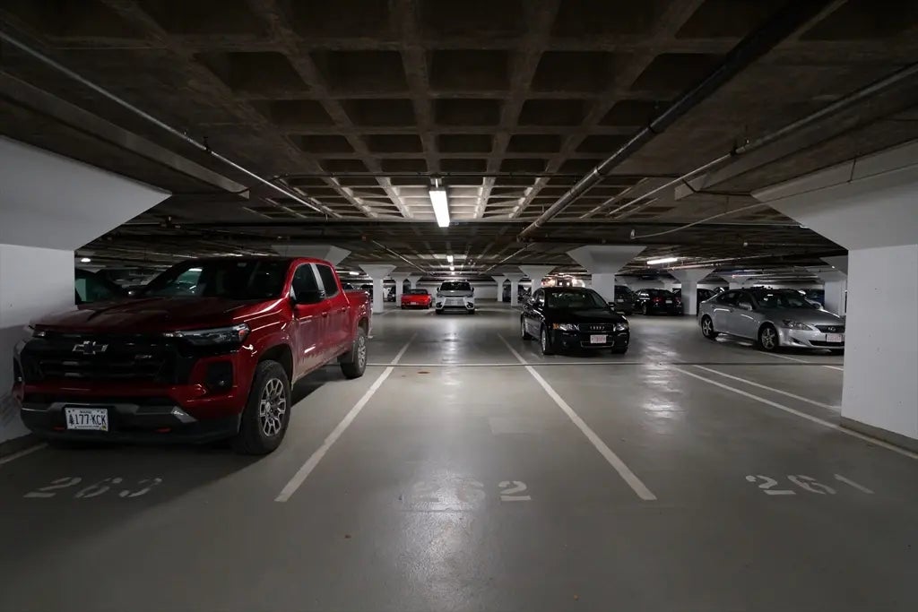 2 Hawthorne Place Pkg 262, Boston