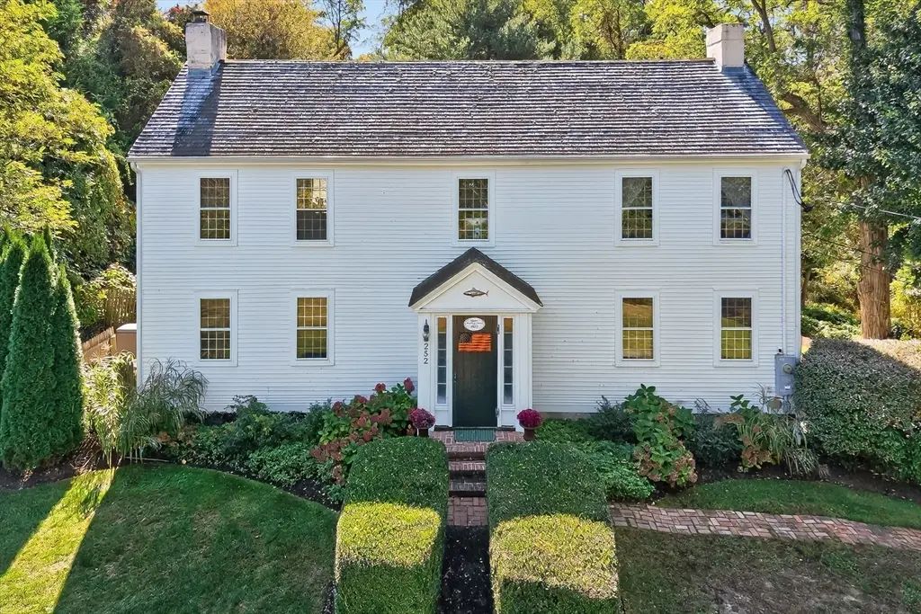 252 Route 6a, Sandwich
