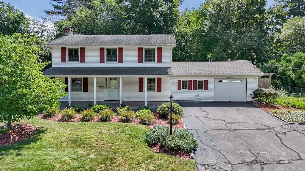 16 Porter Rd, Chelmsford