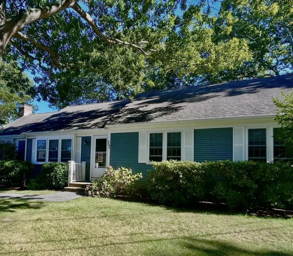 17 Worcester Lane, Barnstable