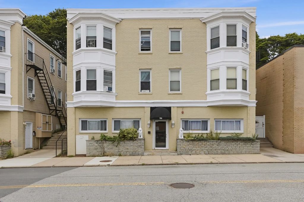 785 Main St #5, Malden