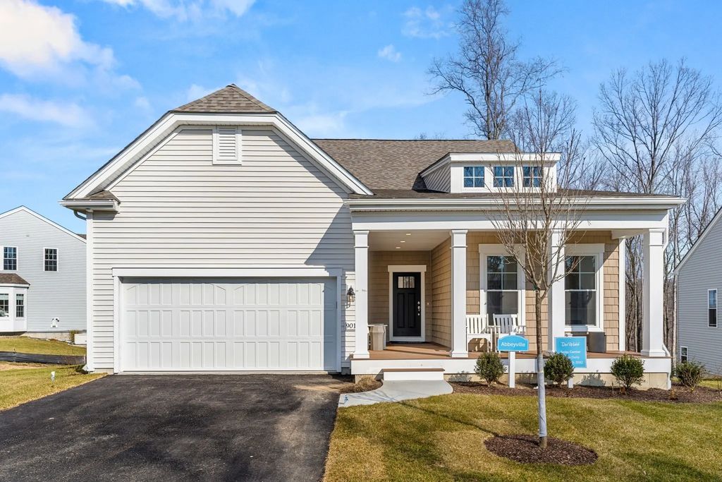23 Germain Way #6, Norton