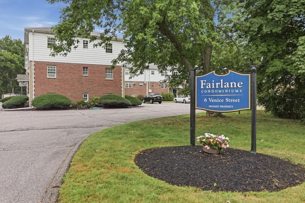 6 Venice Street #c2, Danvers
