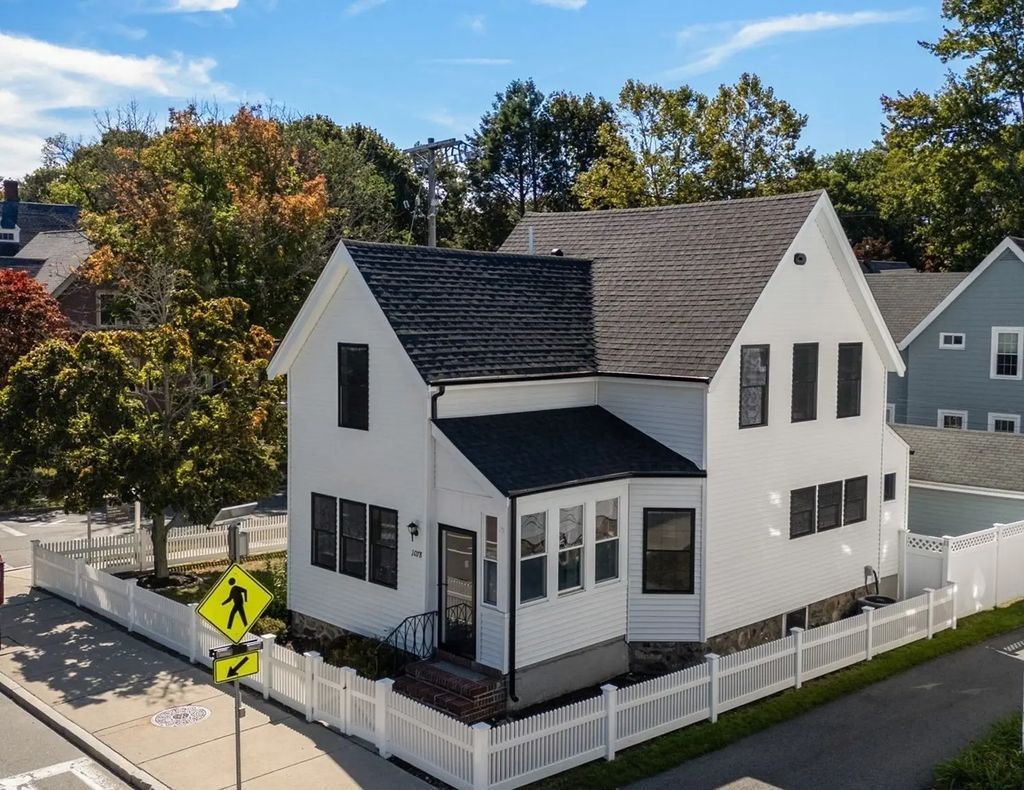1078 Main St, Melrose