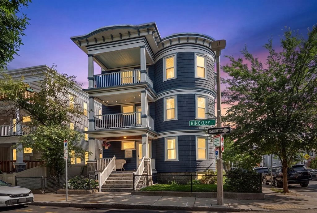 26 Hinckley St #1, Boston
