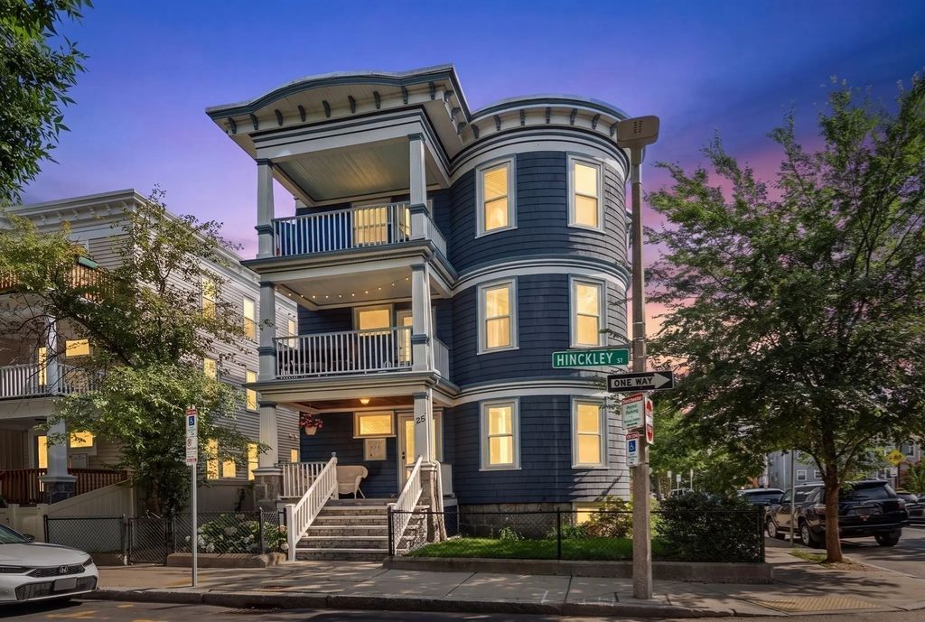 26 Hinckley St #1, Boston