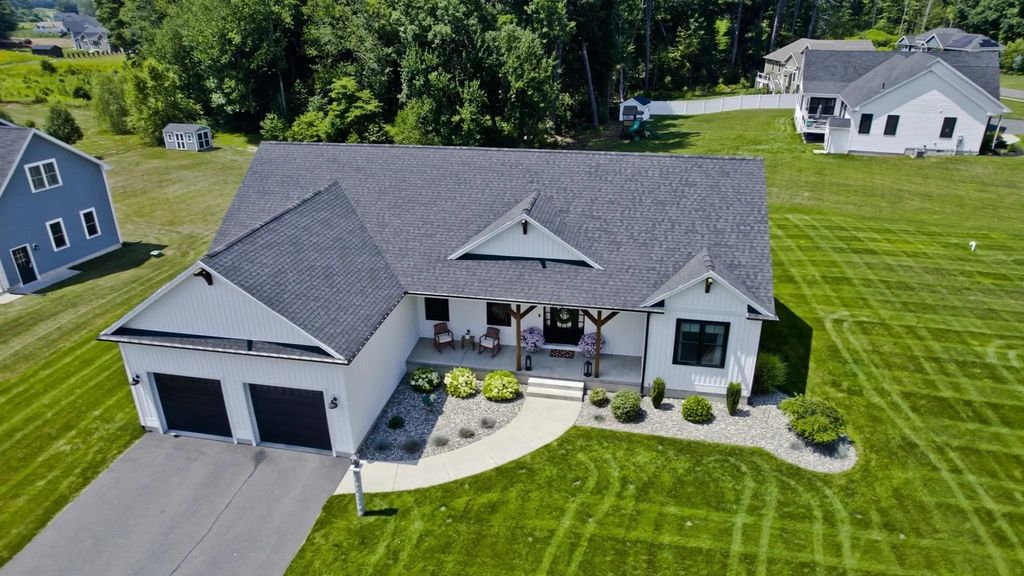 1 Honeybird Run, Southwick