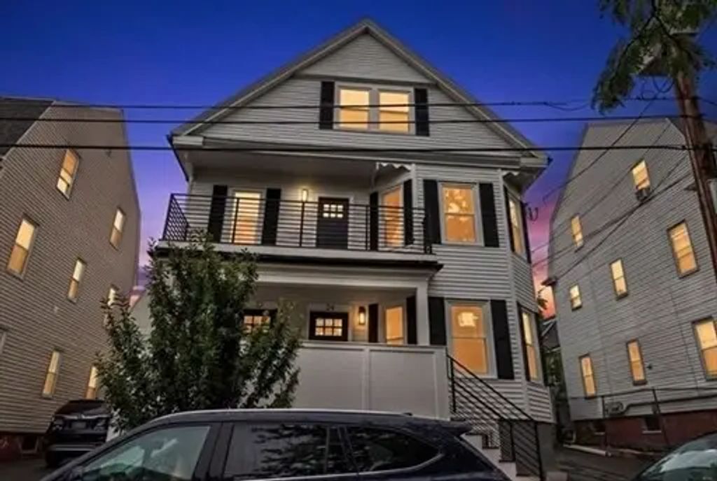 24 Charnwood Rd #a, Somerville