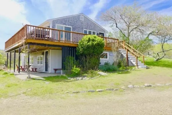 836 State Rd Aq601, Aquinnah