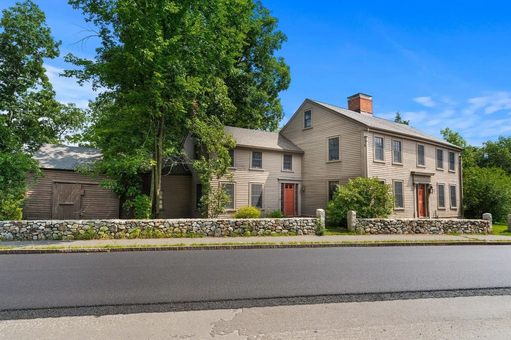 17 Elm St, North Reading