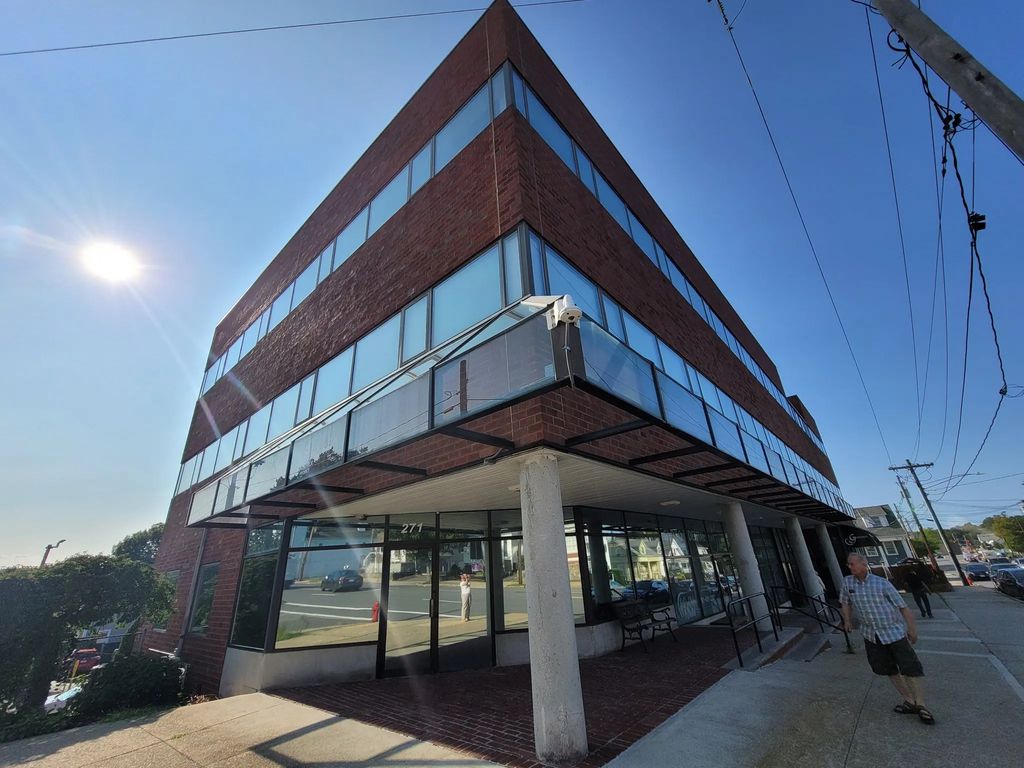 271 Main St #g-1, Stoneham