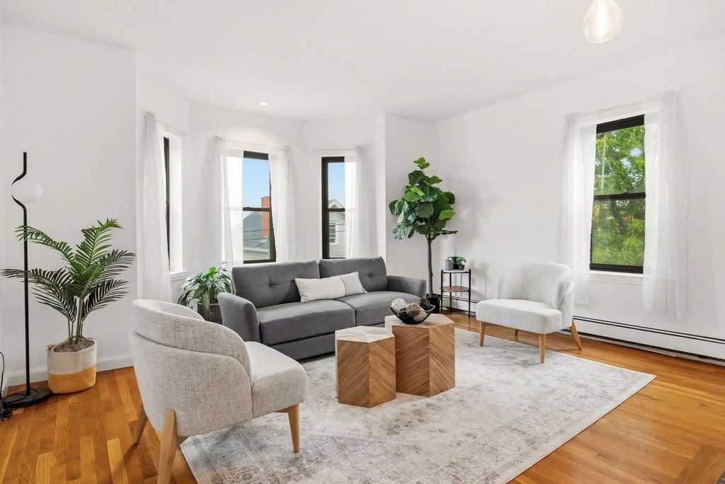 86 Walnut St #3, Boston