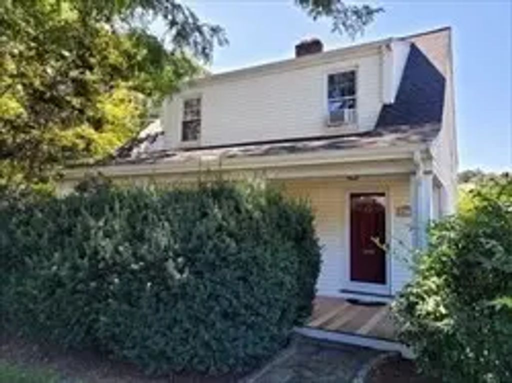 63 Pond St, Westwood