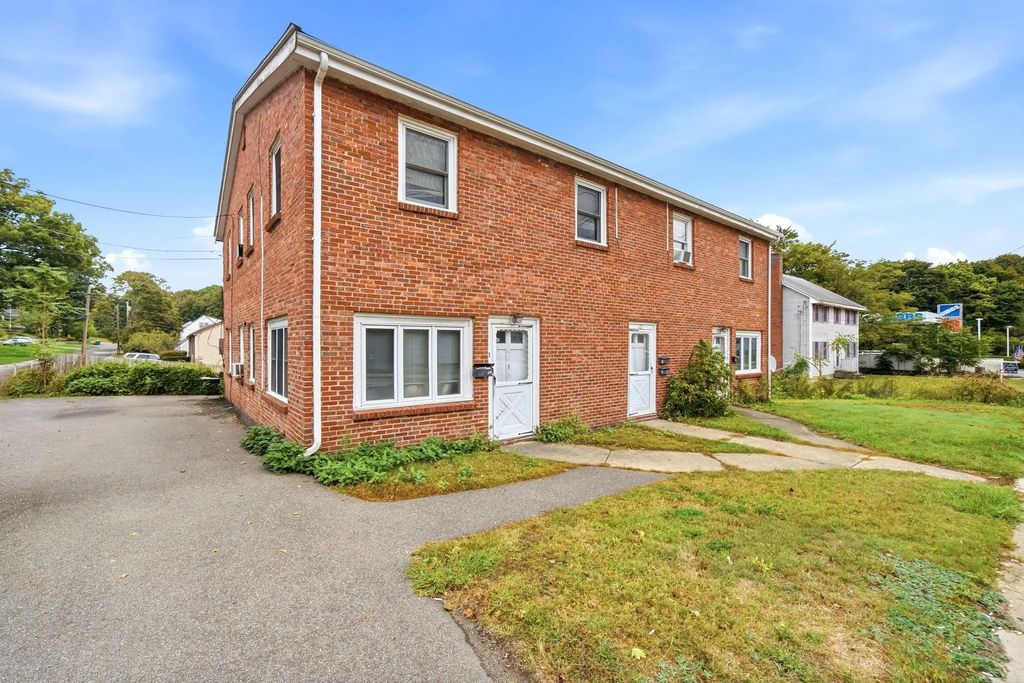 121 Winn Street, Woburn