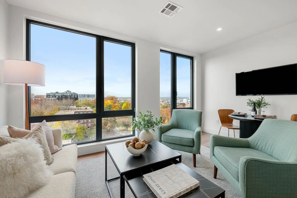 1515 Commonwealth Ave #504, Boston