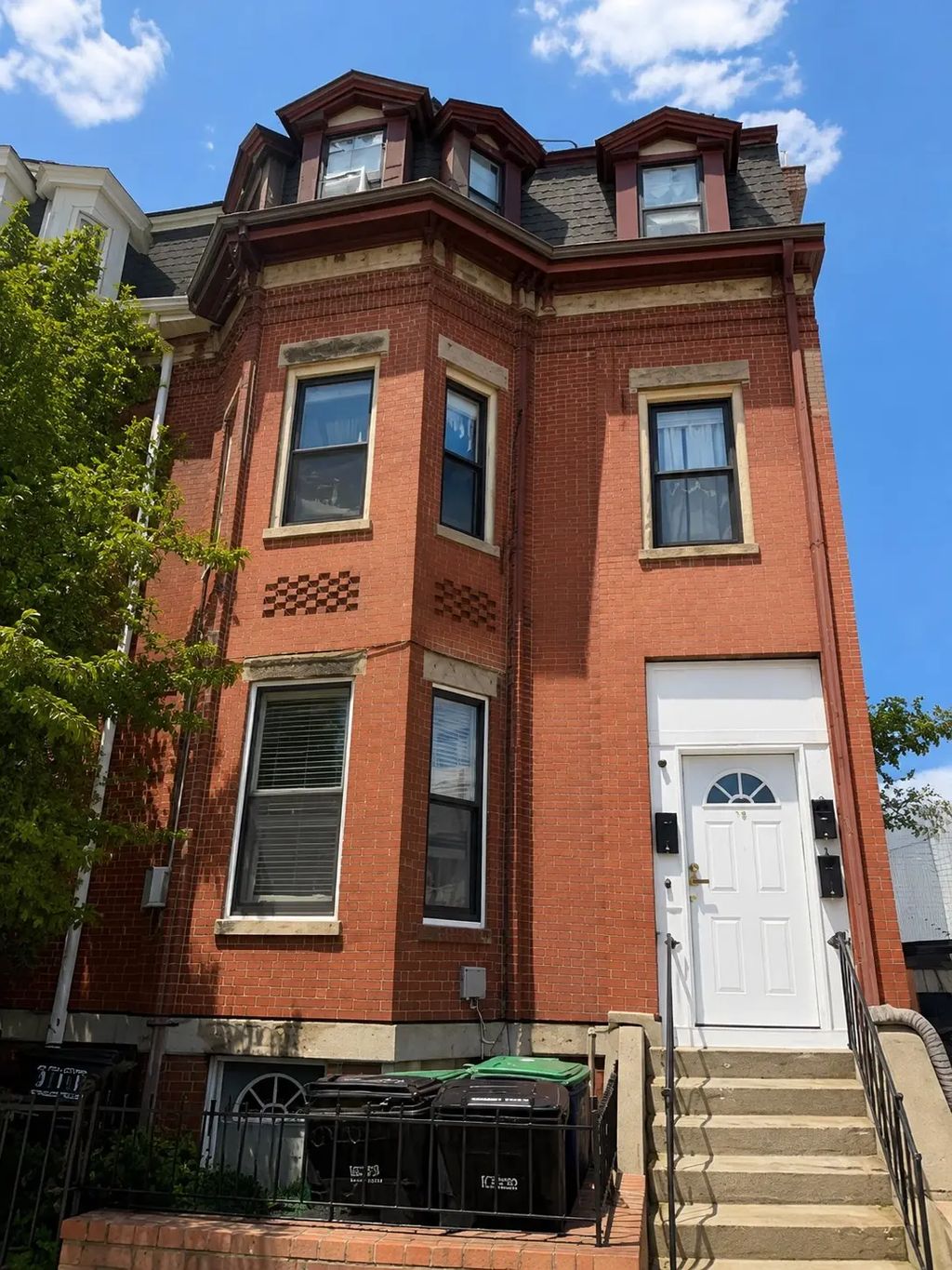 16 Cross Street East #2, Somerville