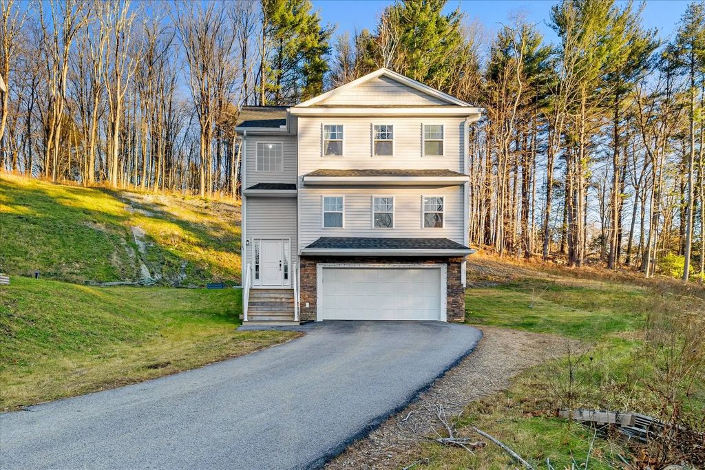 60 City Depot Rd #401, Charlton