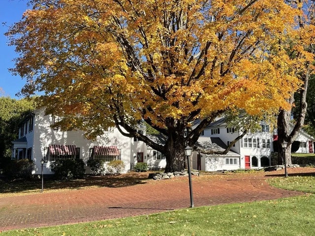 192 W Main St, Westborough