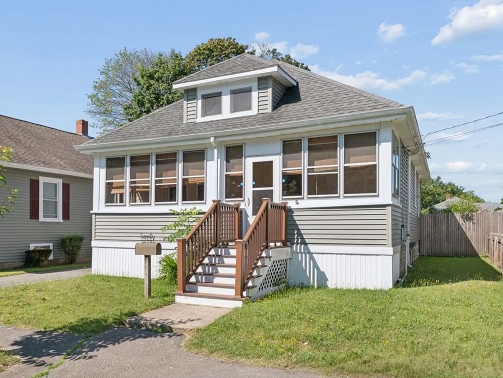 256 Green St, Fairhaven