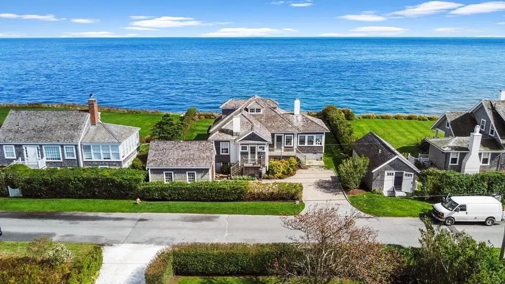 75 Baxter Road, Nantucket