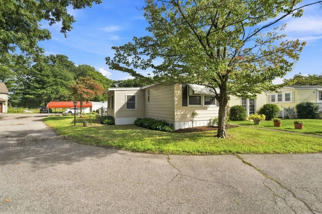 18 Taunton St #34, Plainville