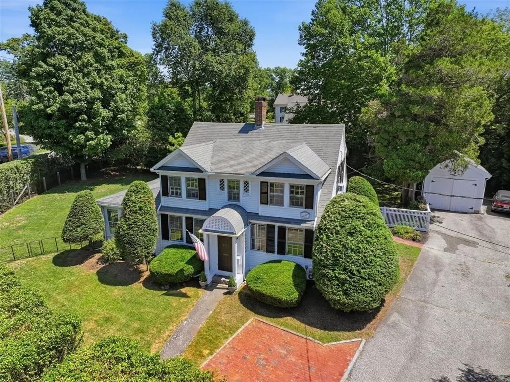 424 Main St, Hingham