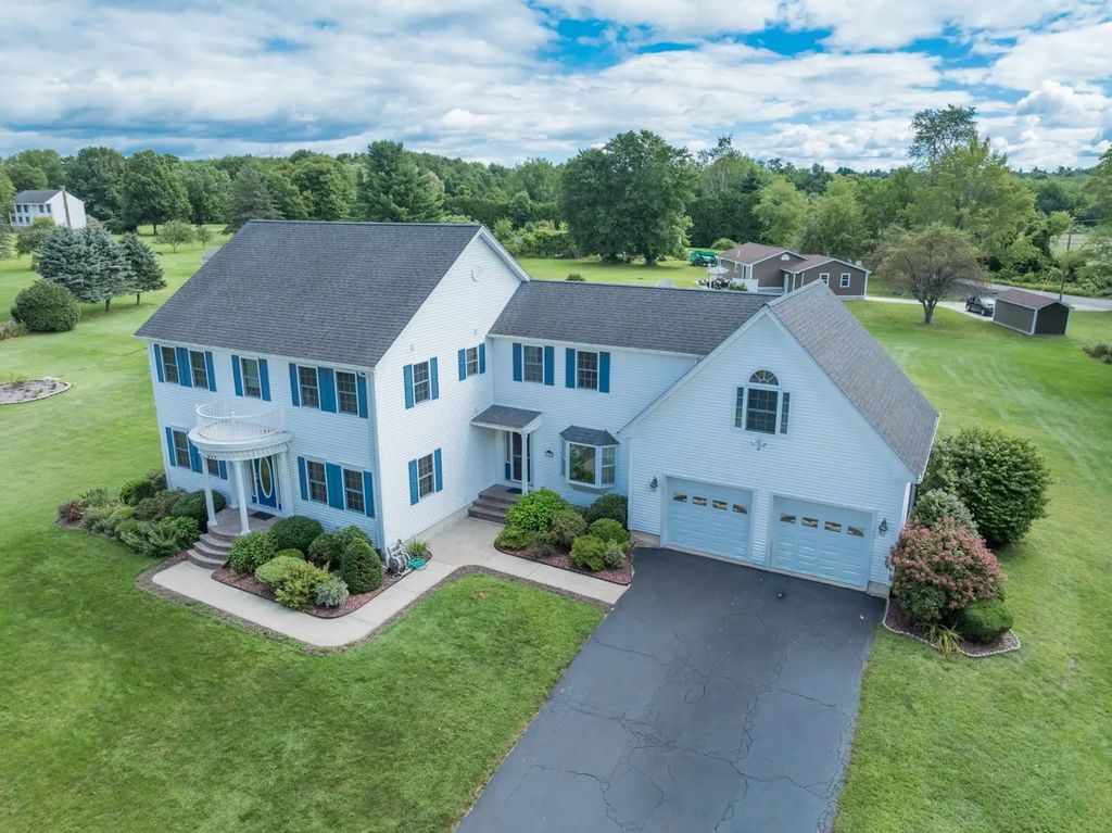 671 South Washington Street, Belchertown