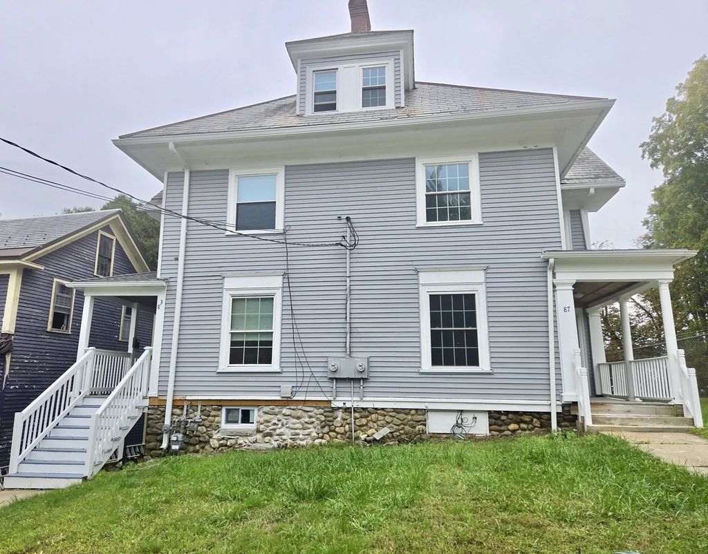 83 Chapin St #1, Southbridge