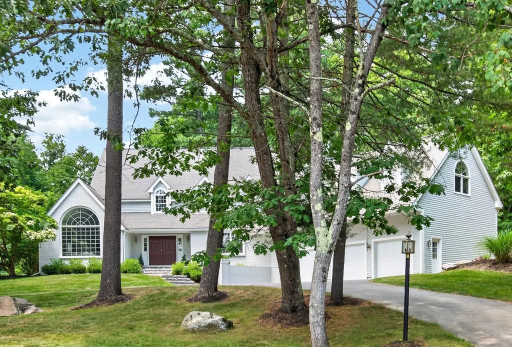 8 Larch Road, Acton