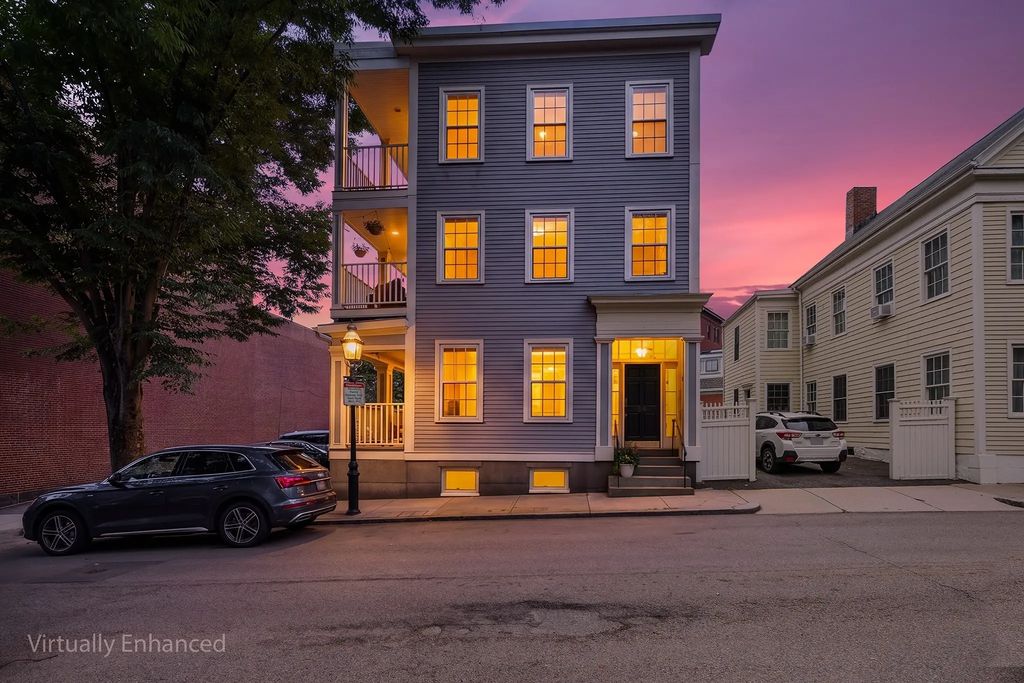 54 Chestnut St #3, Boston