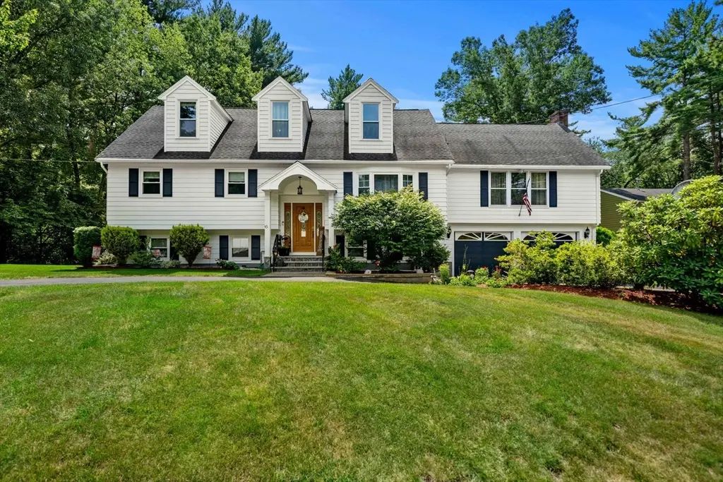 45 Oxford Rd, Tewksbury