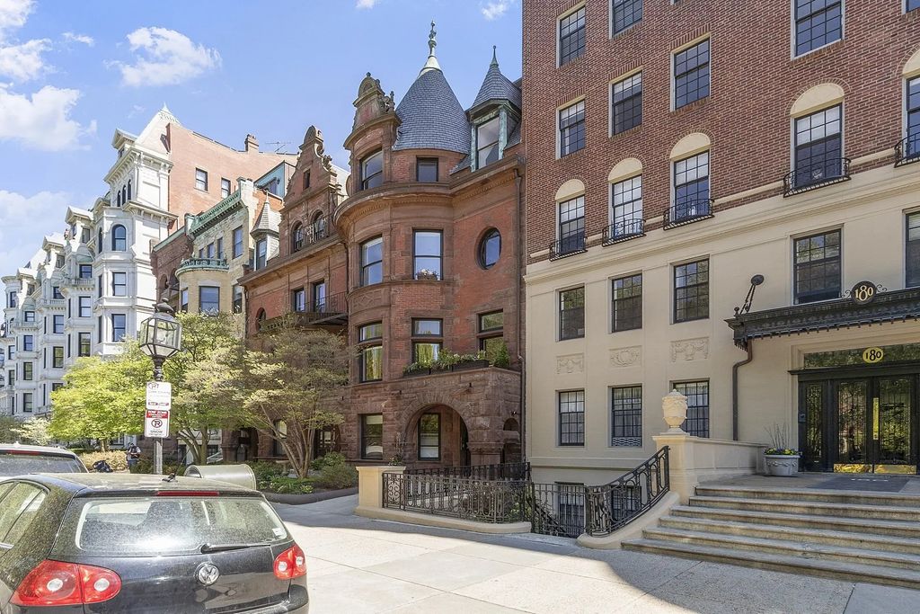 178 Commonwealth #7, Boston