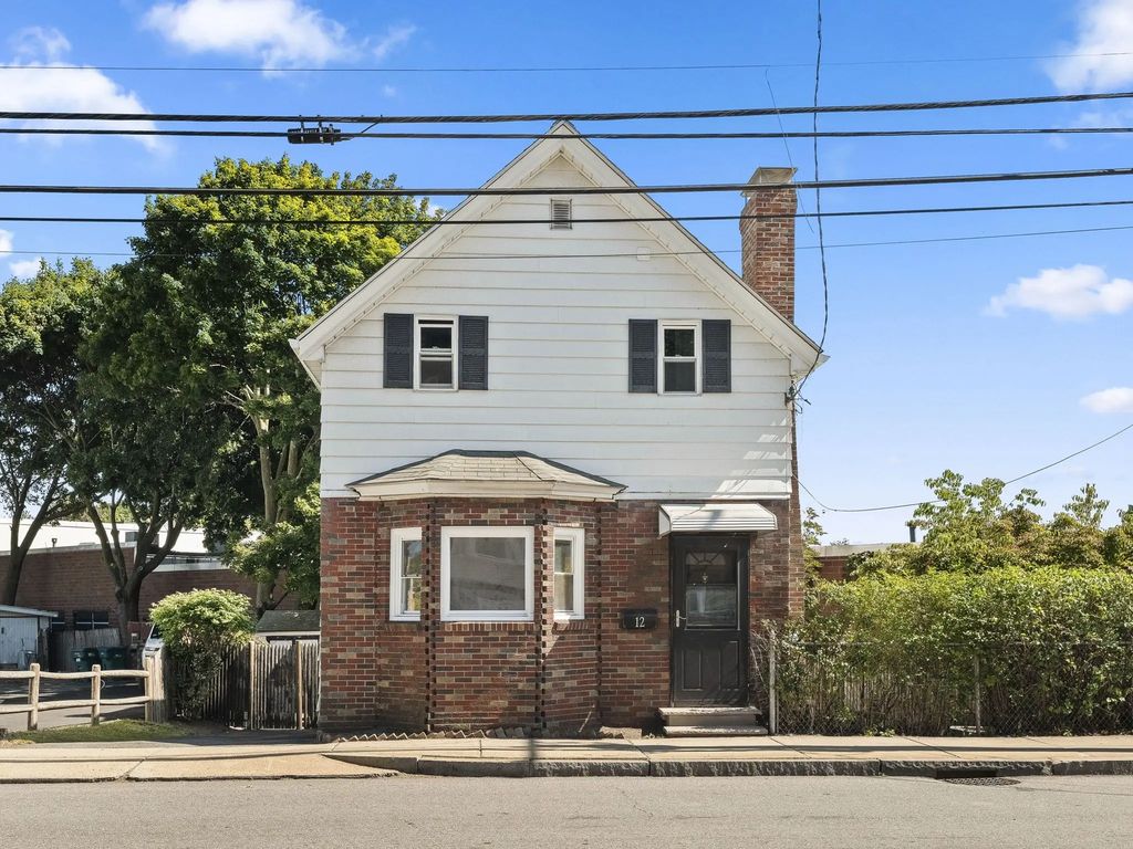 12 Boston St, Lynn