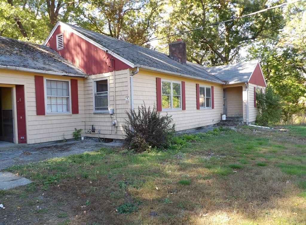 124 Worcester Providence Tpke, Millbury