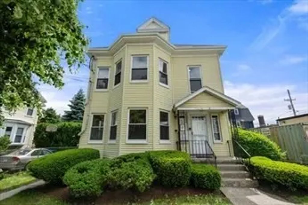 5 Marlboro St #2, Belmont