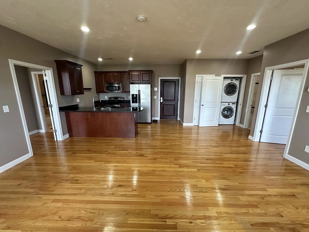 100 Fellsway West #401, Somerville