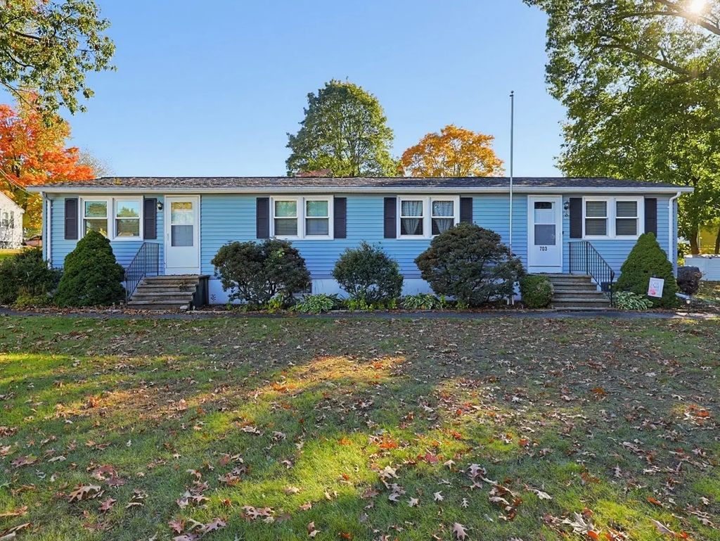 703 Pleasant St, Norwood