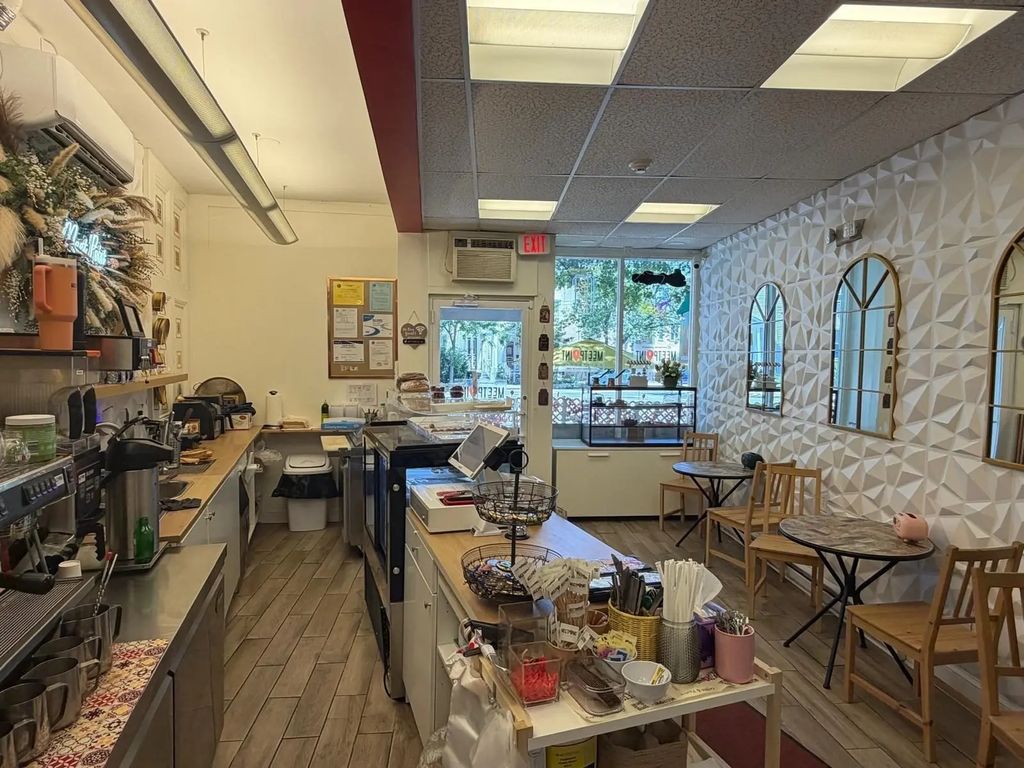 3 Kendall, Brookline