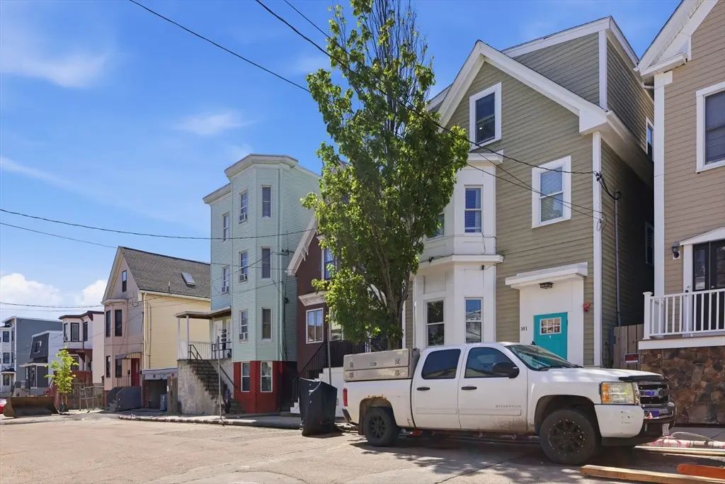 141 Falcon St, Boston